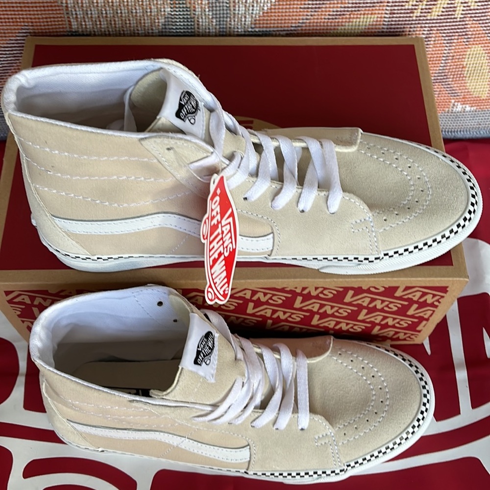 Vans Men’s Sk8-Hi Tapered
Checkerboard Foxing Turtl
VN0A4U16DJR
Men’s sneakers - Picture 5 of 16